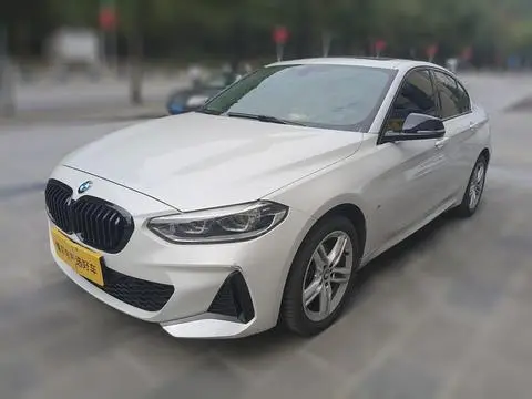 BMW 1 Series 2021 — фото 1