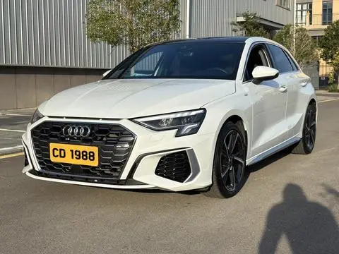 Audi A3 2023 — фото 1
