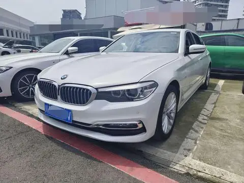 BMW 5 Series 2018 — фото 1