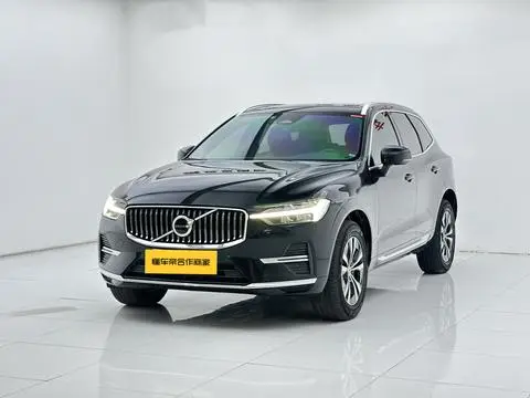Volvo XC60 2023 — фото 1
