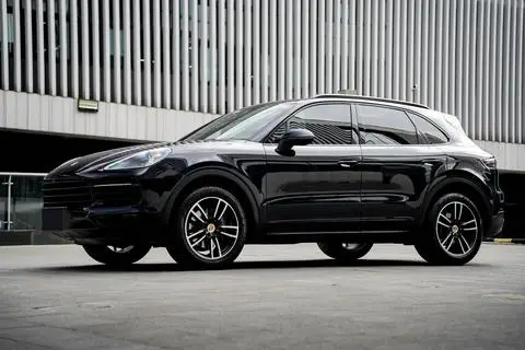 Porsche Cayenne 2018 — фото 1