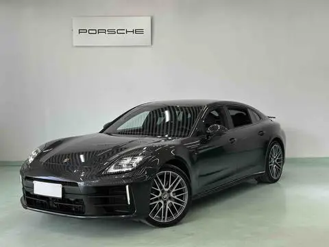Porsche Panamera 2024