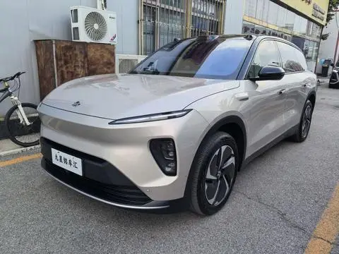 NIO ES8 2023