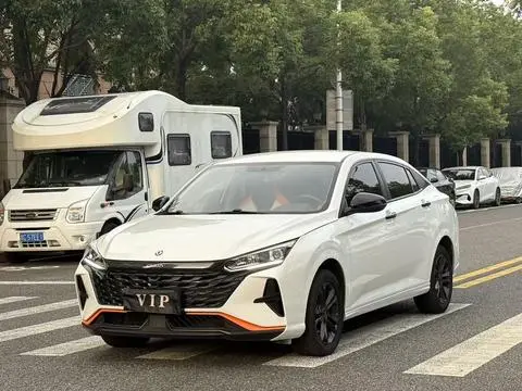 Dongfeng 奕炫MAX 2023 — фото 1