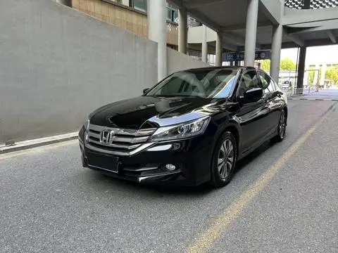 Honda Accord 2015 — фото 1