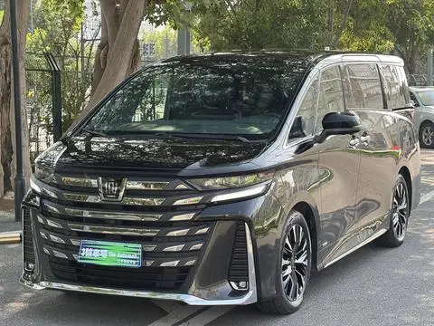 Toyota Alphard 2023 — фото 1