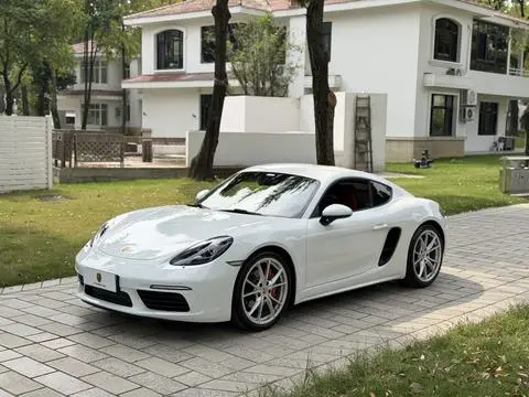Porsche 718 2016