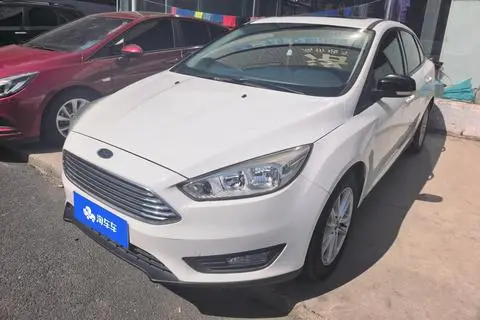 Ford Focus 2018 — фото 1