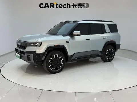 BYD Leopard 8 2025