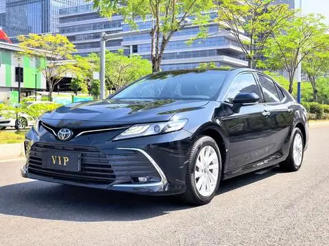 Toyota Camry 2021 — фото 1