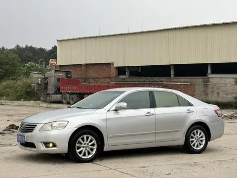 Toyota Camry 2009 — фото 1