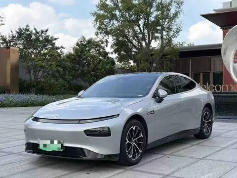 XPeng 小鹏P7 2021