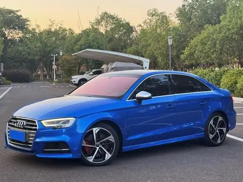 Audi S3 2019 — фото 1