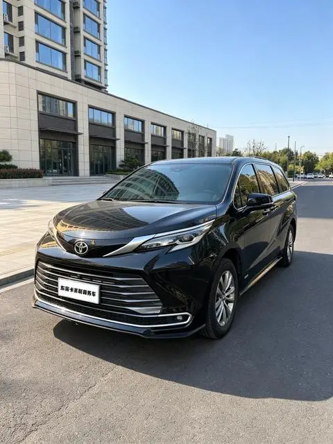 Toyota 赛那 2024