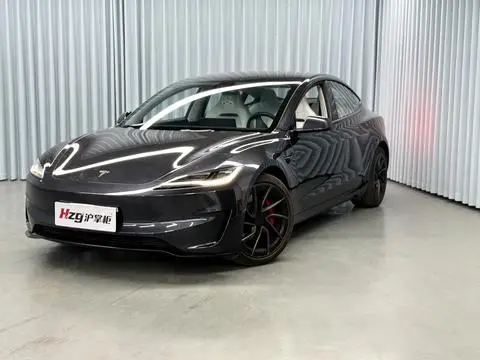 Tesla Model 3 2024