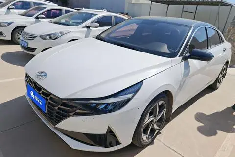 Hyundai Elantra 2022