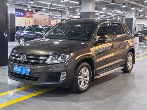 Volkswagen Tiguan 2015 — фото 1