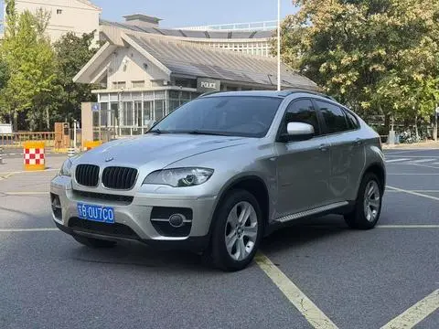 BMW X6 2011
