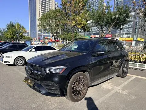 Mercedes-Benz GLE 2020 — фото 1