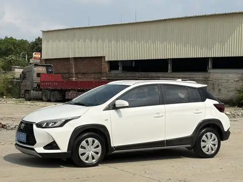 Toyota YARIS L 2020 — фото 1