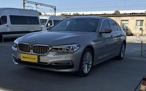 BMW 5 Series 2019 — фото 1