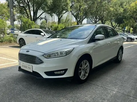 Ford Focus 2018 — фото 1