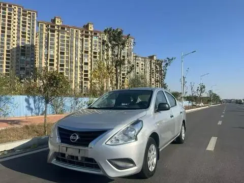 Nissan 阳光 2014