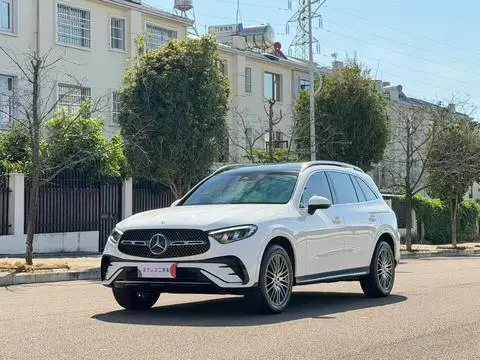 Mercedes-Benz GLC 2023