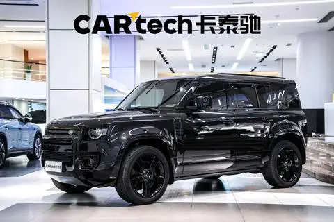 Land Rover Defender 2024