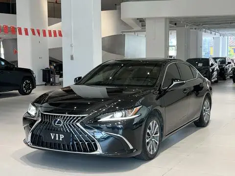 Lexus ES 2021