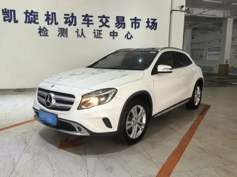 Mercedes-Benz GLA 2015 — фото 1
