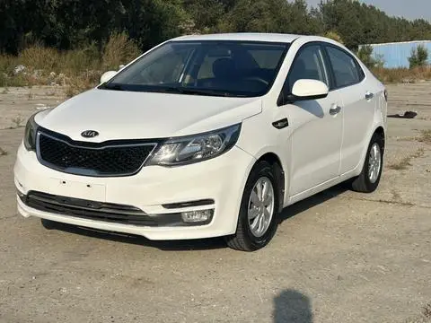 Kia K2 2015 — фото 1