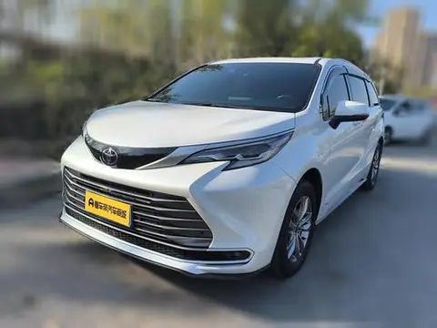 Toyota 赛那 2024
