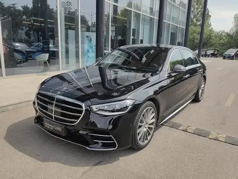 Mercedes-Benz S-Class 2024