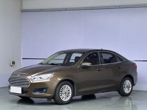 Ford Escort 2015 — фото 1