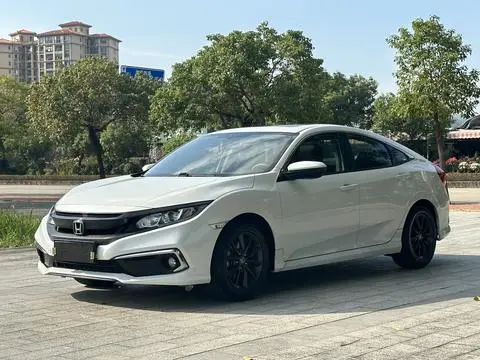 Honda Civic 2019 — фото 1