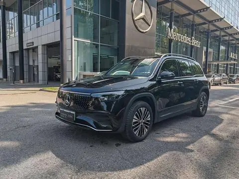 Mercedes-Benz EQB 2023