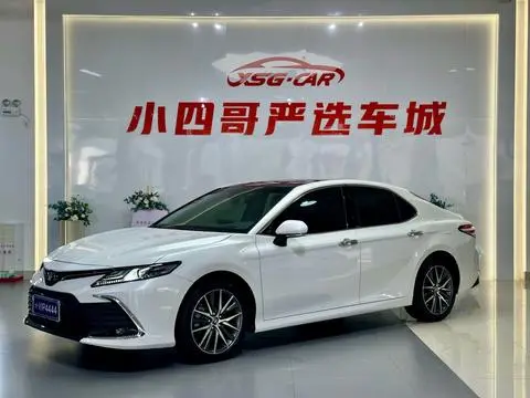 Toyota Camry 2021 — фото 1