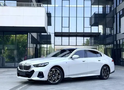 BMW 5 Series 2024