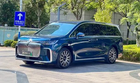 Voyah 梦想家 EV 2025