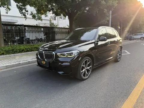BMW X5 2021 — фото 1
