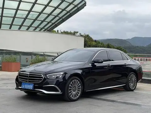 Mercedes-Benz E-Class 2023 — фото 1