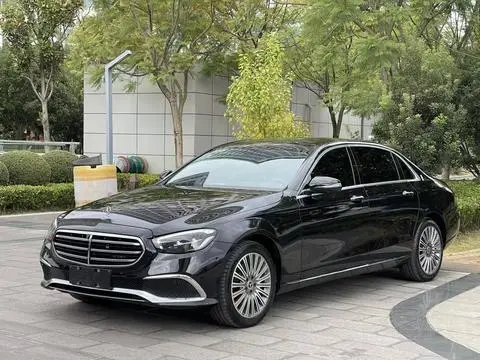 Mercedes-Benz E-Class 2022 — фото 1