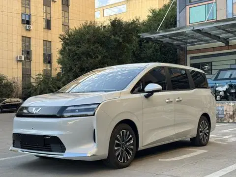 Wuling 星光730 EV 2025