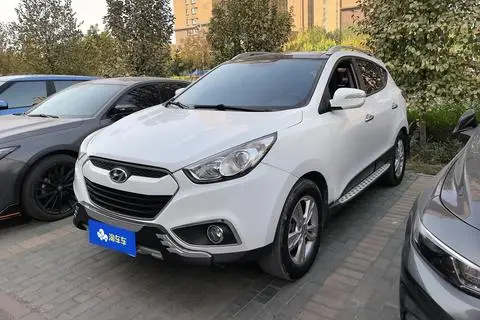 Hyundai ix35 2012 — фото 1