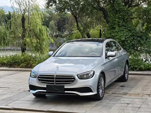 Mercedes-Benz E-Class 2022 — фото 1