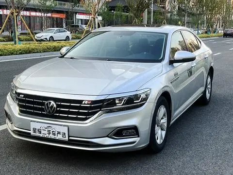 Volkswagen Passat 2020 — фото 1