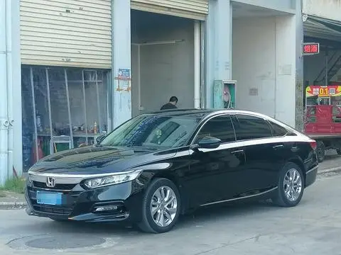 Honda Accord 2018 — фото 1