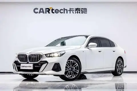 BMW 5 Series 2025