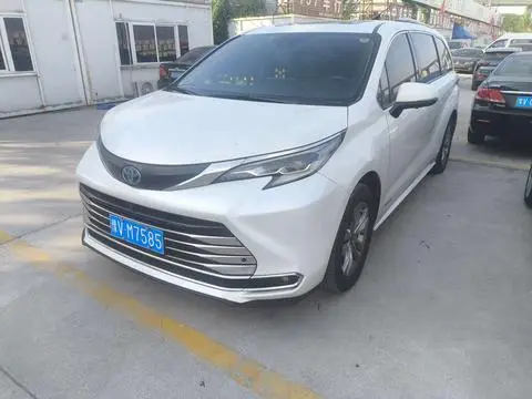 Toyota 赛那 2023